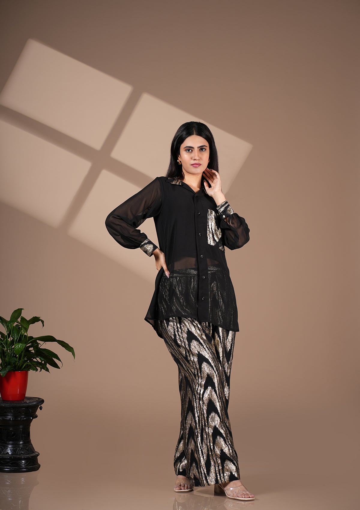 Black & Golden Zigzag Foil Co-Ord Set Black & Golden Zigzag Foil Co-Ord Set